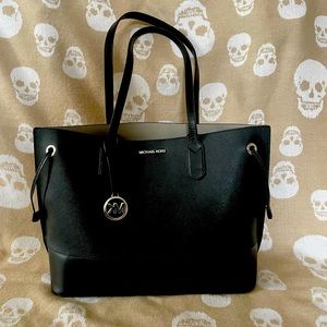 Michael Kors tote